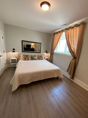 1 bedroom, desk, iron/ironing board, WiFi