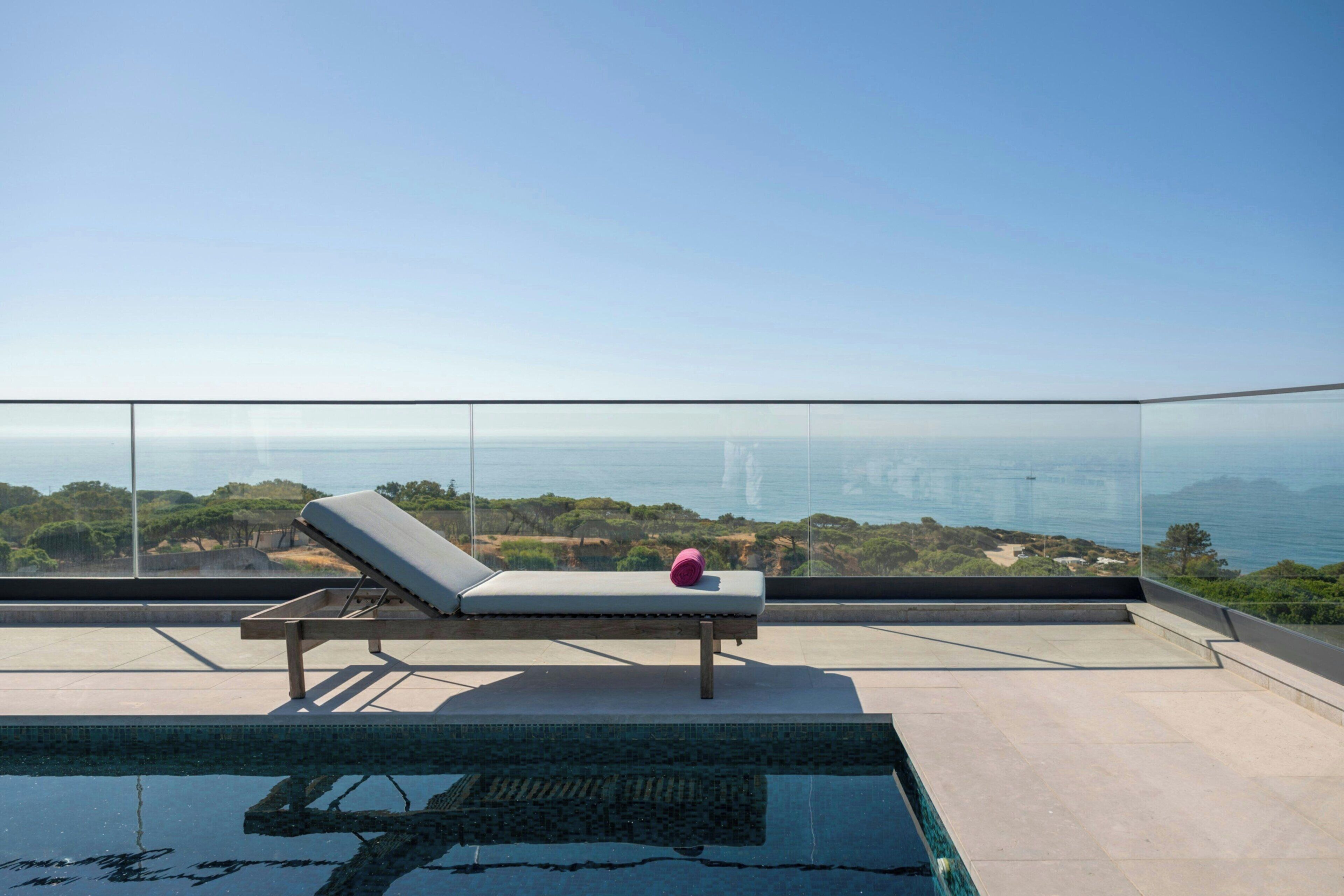 Kattohuoneisto, 1 makuuhuone | Ylelliset vuodevaatteet, untuvapeitot, pillowtop-patjalliset sängyt