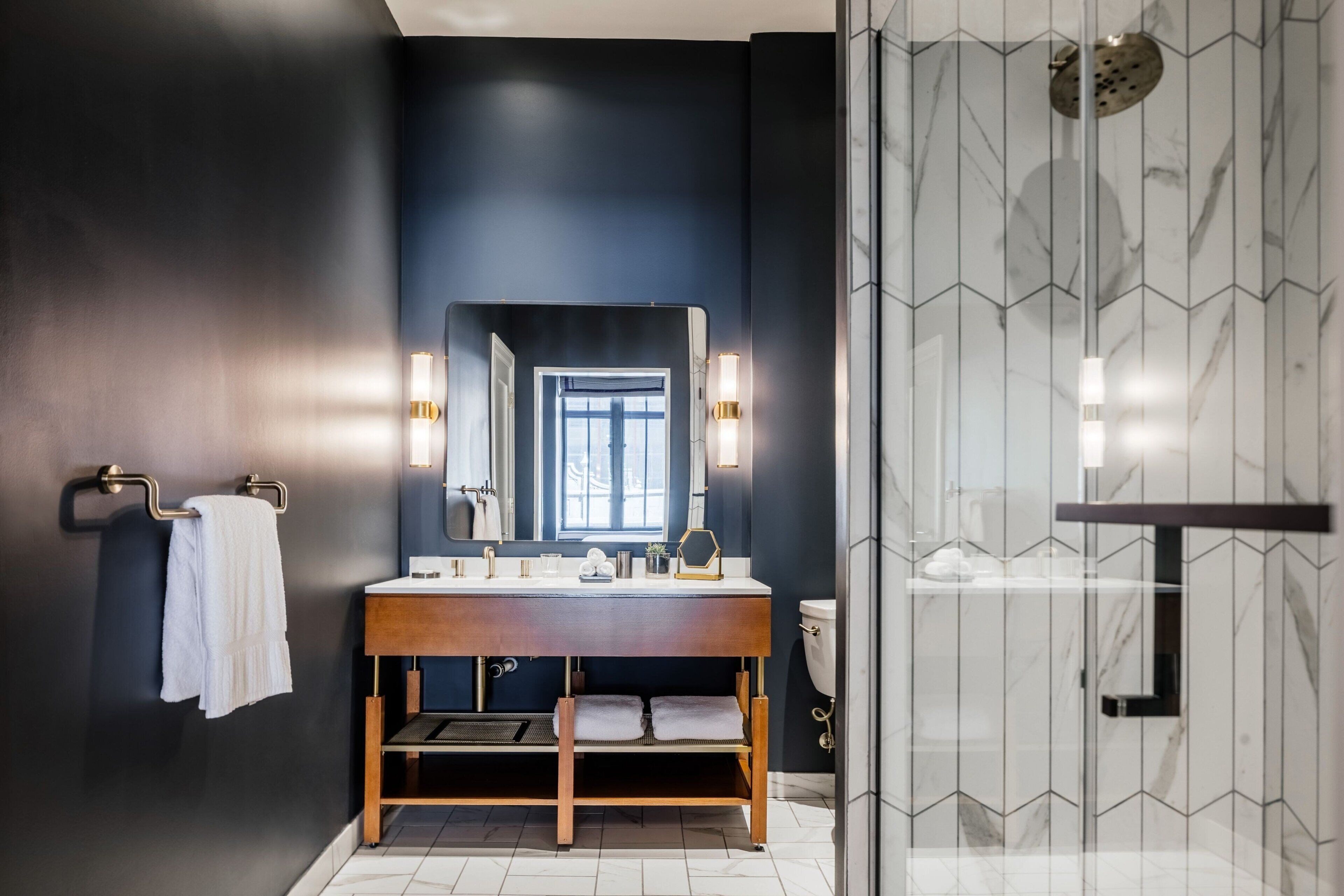 suite, 1 bedroom | bathroom | designer toiletries, hair dryer, bathrobes, towels