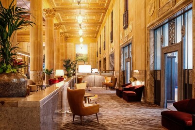 The National, Autograph Collection