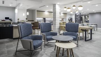 Golf course views, open daily