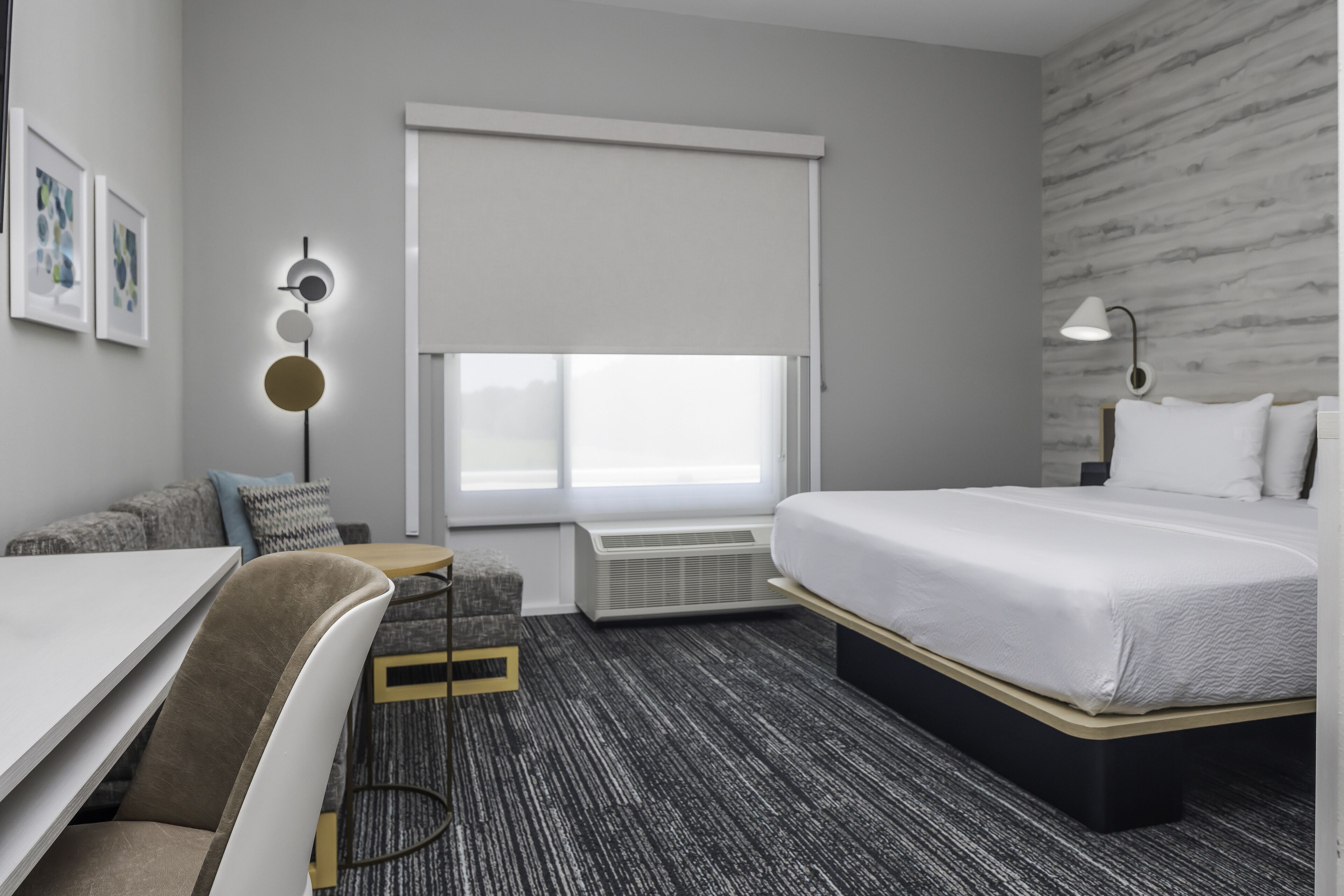 in-room safe, desk, laptop workspace, free wifi