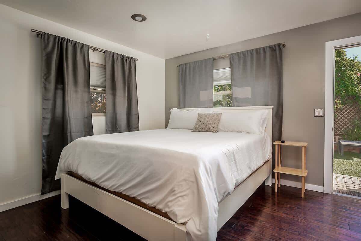 1 chambre, fer et planche à repasser, lit parapluie, Wi-Fi