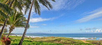 Maui Banyan ground floor 2 full baths,steps to Kamaole 2,great walking location.