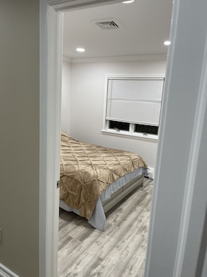 Room - LUXURY FULL HOUSE ON THE LAKE<br>Cannot use the  dock, unless you book my boat (Tafton)