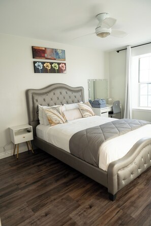 3 habitaciones, tabla de planchar con plancha y wifi gratis 