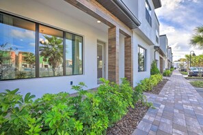 Exterior detail - Near Disney! Villa with Private Pool (Davenport)