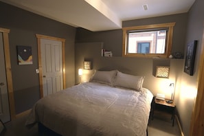 3 bedrooms, iron/ironing board, travel cot, free WiFi