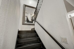 Villa | 11 bedrooms - 14 Room Golf Tennis Villa (Davenport)