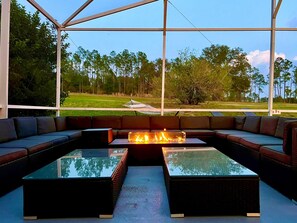 11 bedrooms - 14 Room Golf Tennis Villa (Davenport)