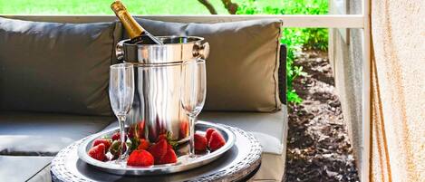 1 habitación, tabla de planchar con plancha, cuna de viaje y wifi