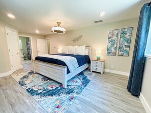 3 bedrooms, memory foam beds, iron/ironing board, free WiFi