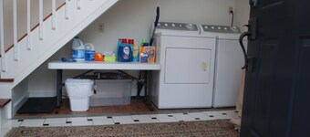 renovated 2 bedroom cozy apartment