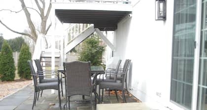 renovated 2 bedroom cozy apartment