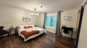 4 Schlafzimmer, Zimmersafe, Schreibtisch, BĂŒgeleisen/BĂŒgelbrett