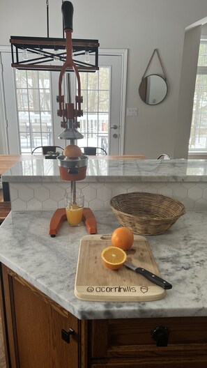 Dining - Former Lottery Home Near Private Beach & River (Grand Bend)