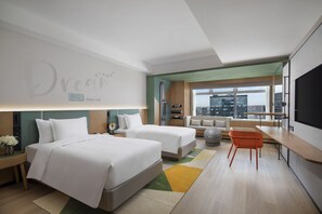 Minibar, in-room safe, desk, soundproofing - EVEN Chengdu Jinniu by IHG (Chengdu)