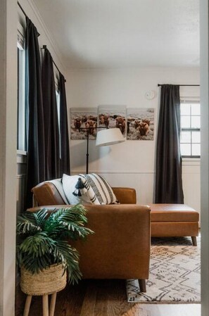 Cottage | Living area