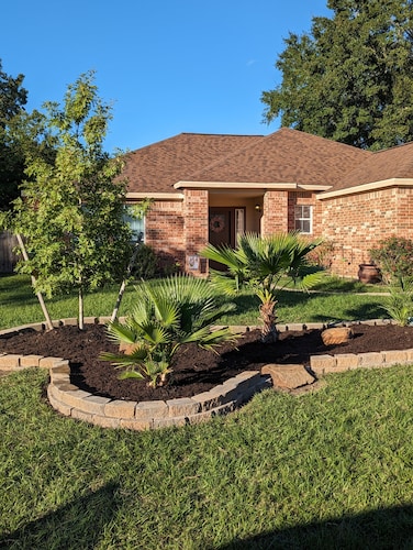 Family Friendly Oasis, just 5 min from the lake