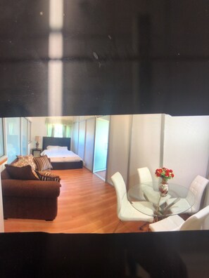 3 多间卧室、上网接入