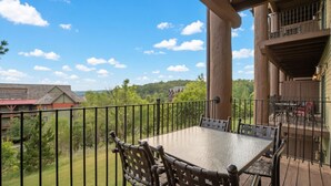 Unclassified image, 5 of 40, button - Wilderness Club™ at Big Cedar® - 1 Bedroom Lodge (Ridgedale)