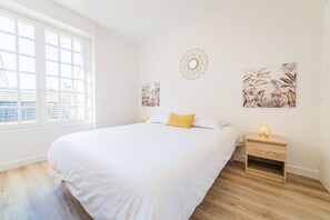 1 bedroom, iron/ironing board, free WiFi, bed sheets - ★ Appartement Chic & Moderne ★ Lumineux  ★ Balcon (Brive-la-Gaillarde)