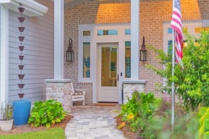 Exterior detail - SOUTHERN SEABREEZE 5BR POOL & BEACH by Barclé (Rosemary Beach)