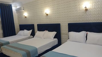 5 habitaciones, escritorio, tabla de planchar con plancha y wifi gratis