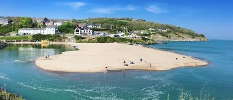 靠近海滩