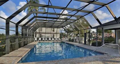 Mainsail Dr. at Marco shores at hammock bay