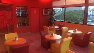 Snack bar