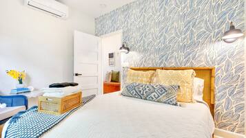 3 bedrooms, desk, iron/ironing board, travel cot