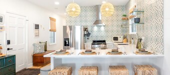 The Charleston Suites: The Victoria Suite - 3bd/2ba ample outdoor space