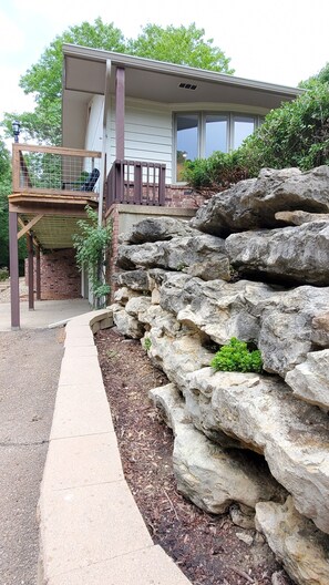 Property grounds - Peaceful retreat, just 10 minutes outside of town (LAWRENCE)