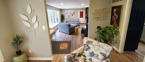 Smart TV, videojuegos, futbolito y tenis de mesa