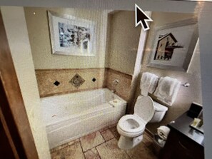 Bathtub, hair dryer, towels, soap - Luxury 2 bedroom, 3 bath ski condo in Sunrise Lodge by HGV, Park City 12/31-1-7 (Park City)
