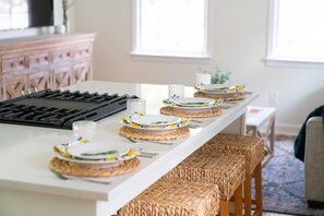 Dining - The Charleston Suite: The Harper Suite (Charleston)