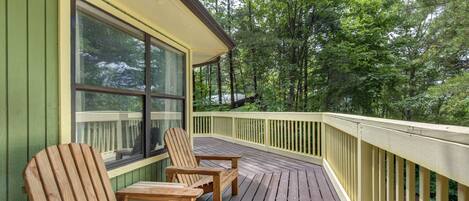 Cabin, 2 Queen Beds | Property grounds