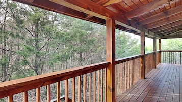 Studio (2 Bedrooms) | Property amenity
