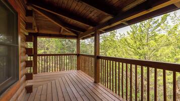 Studio (2 Bedrooms) | Property amenity