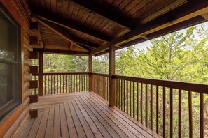 Studio (2 Bedrooms) | Property amenity