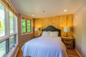 12 bedrooms, desk, iron/ironing board, travel cot