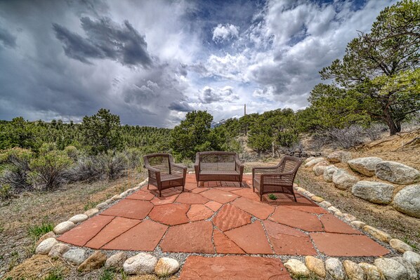 Terrace/patio - Beautiful Home with Breathtaking Views! (Nathrop)