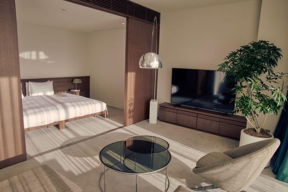 Suite | 1 kamar tidur, minibar gratis, brankas, dan didekorasi berbeda-beda