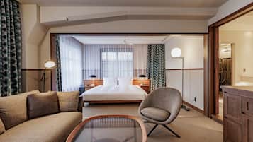 Suite Junior, non-fumeurs (with Lounge Access former Nintendo HQ) | 1 chambre, articles gratuits dans le mini-bar