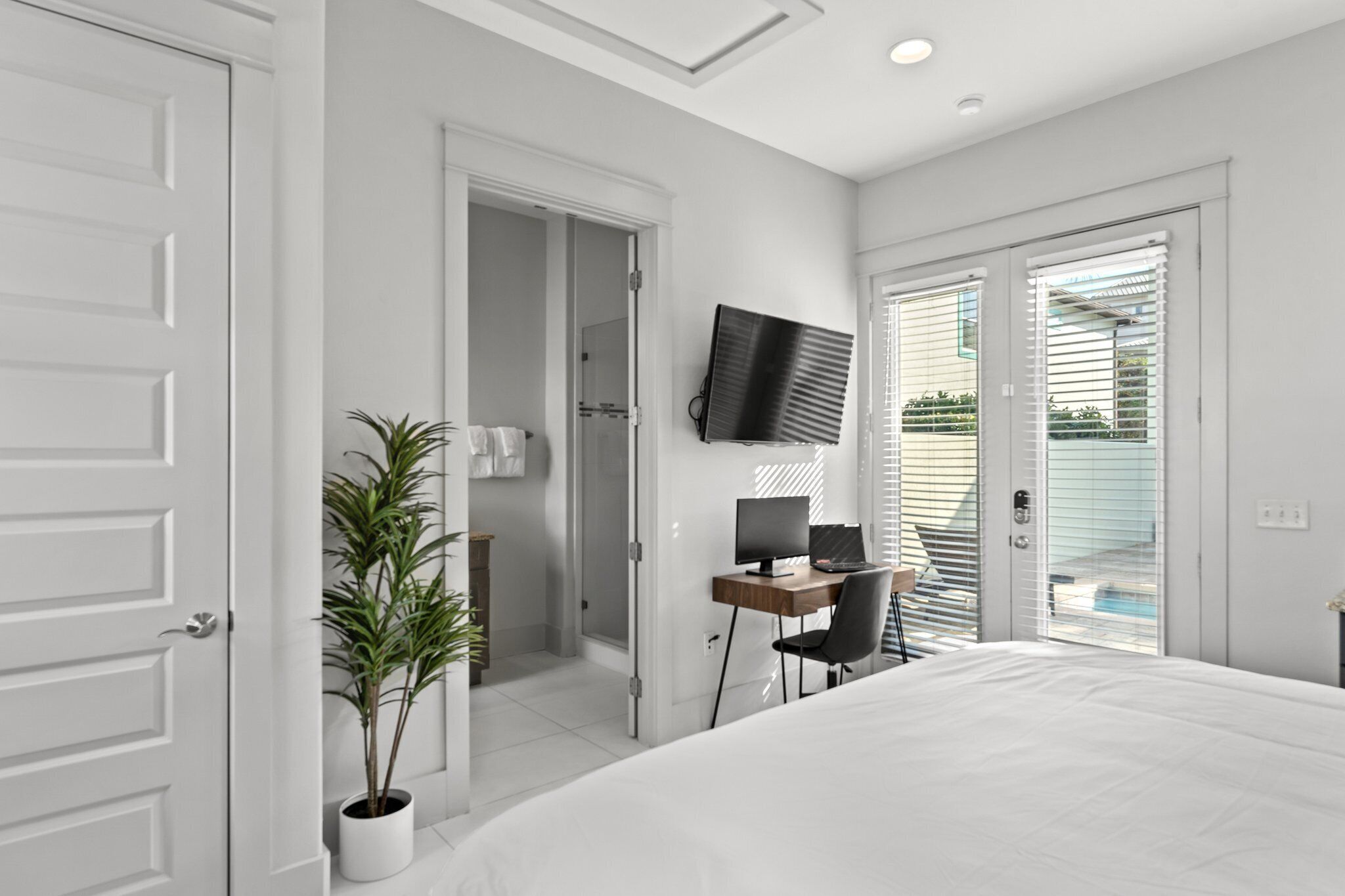 6 chambres, fer et planche à repasser, Wi-Fi gratuit, draps fournis