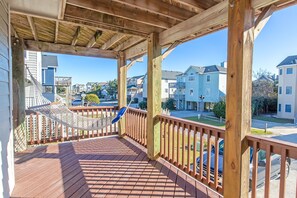 Property grounds - Life By The Sea - OBX (Corolla)