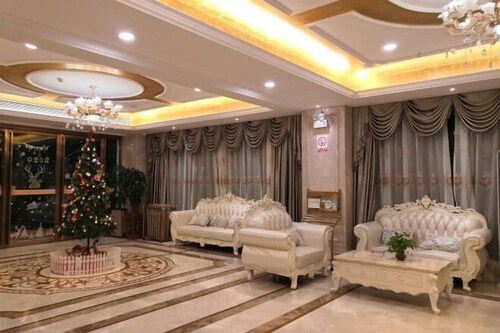 Vienna Hotel (Ledong Gongyuan)