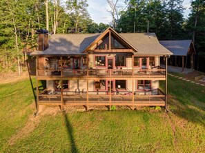 Exterior - High Ridge Lodge-Great Views-Hot Tub-wifi-gameroom-firepit-outdoor fireplace (Epworth)