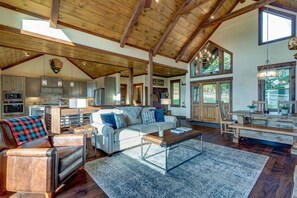 تلفزيون ذك�ي، مدفأة، مشغل دي في دي